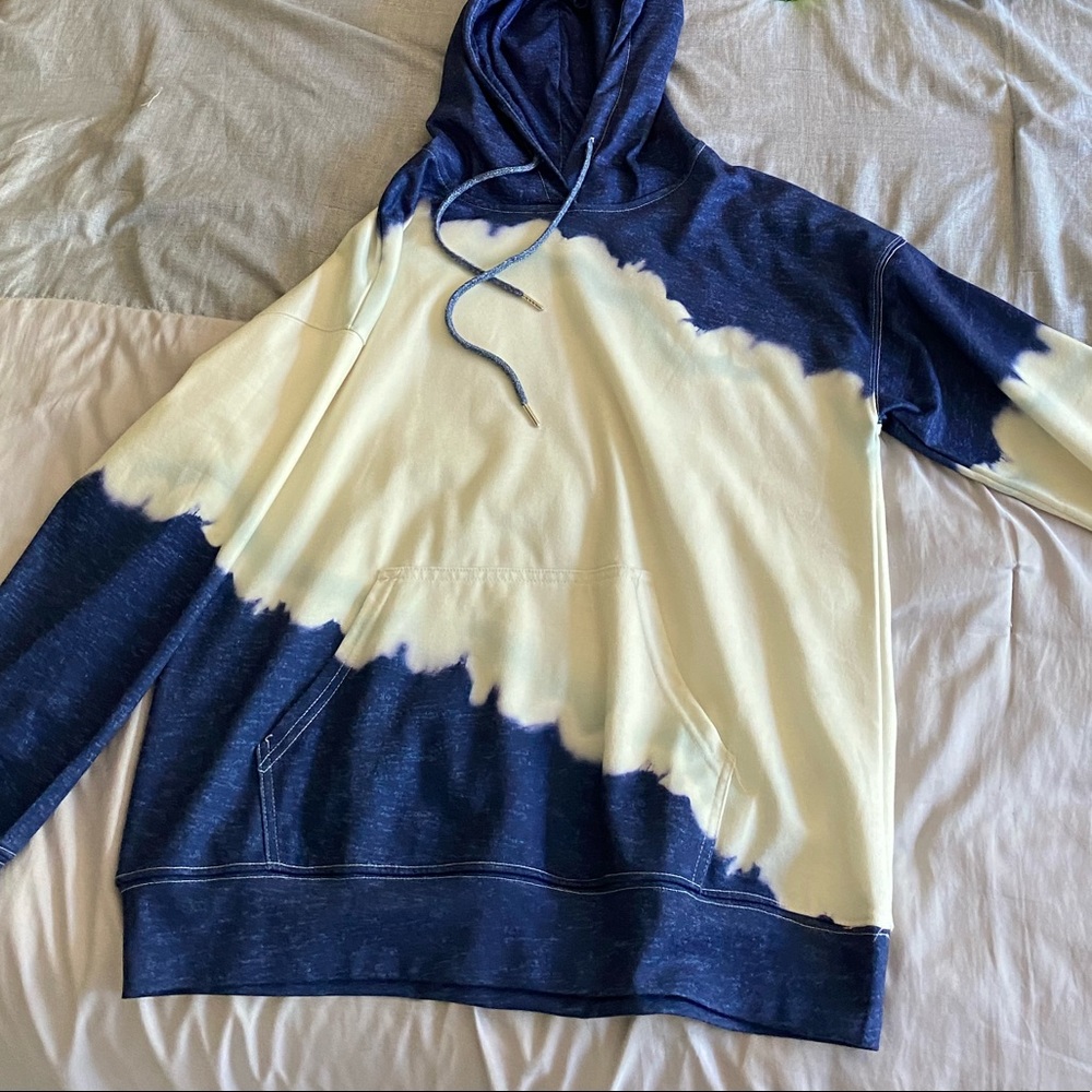 tie dye hoodie